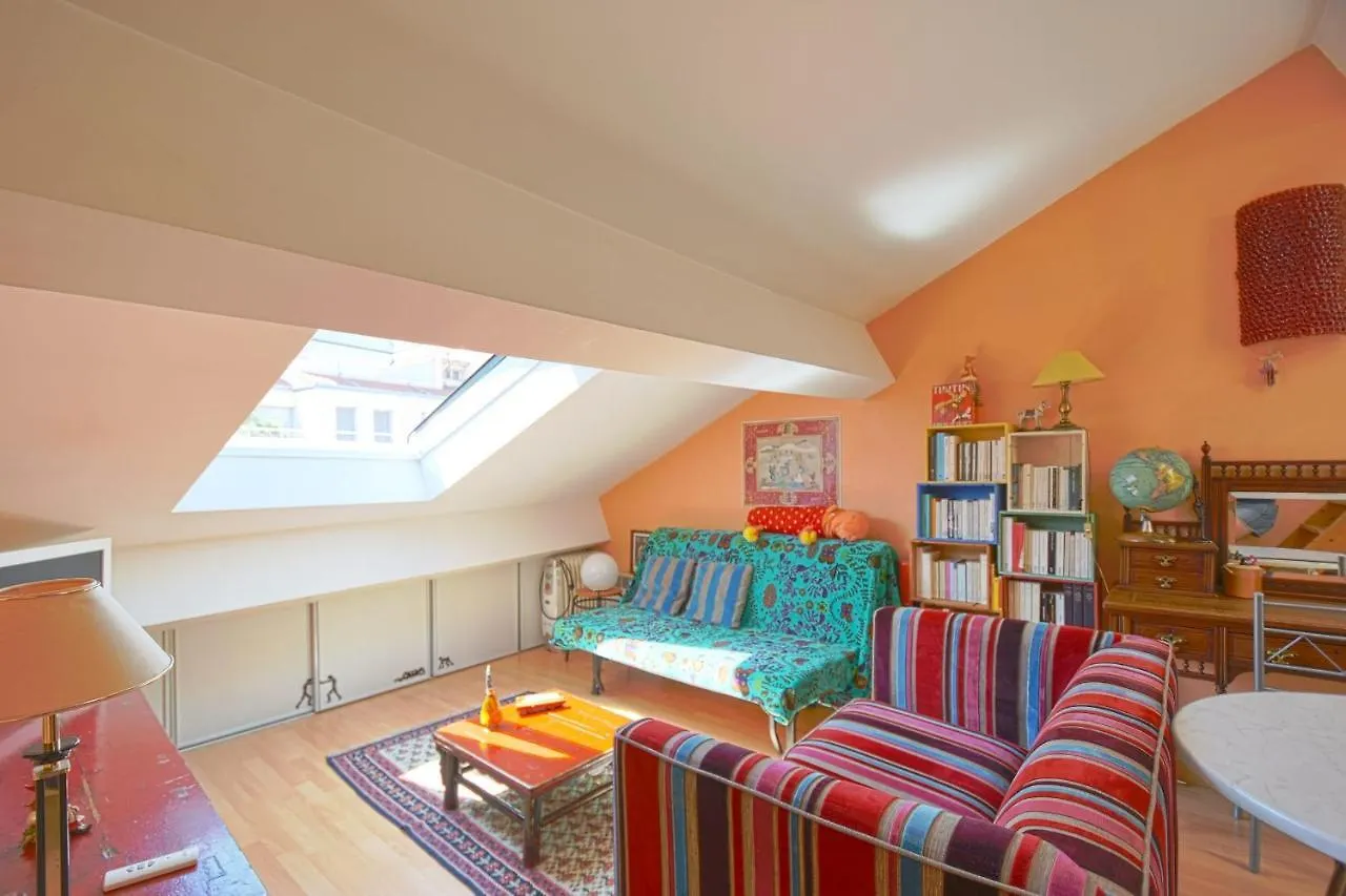Lovely Bright Studio In The Centre Presqu\'Ile location